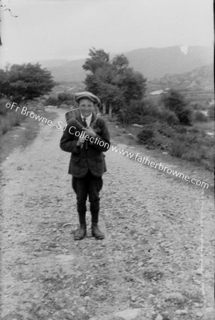 PEOPLE OF KERRY : PADDY HEARA AT GAP OF DUNLOE